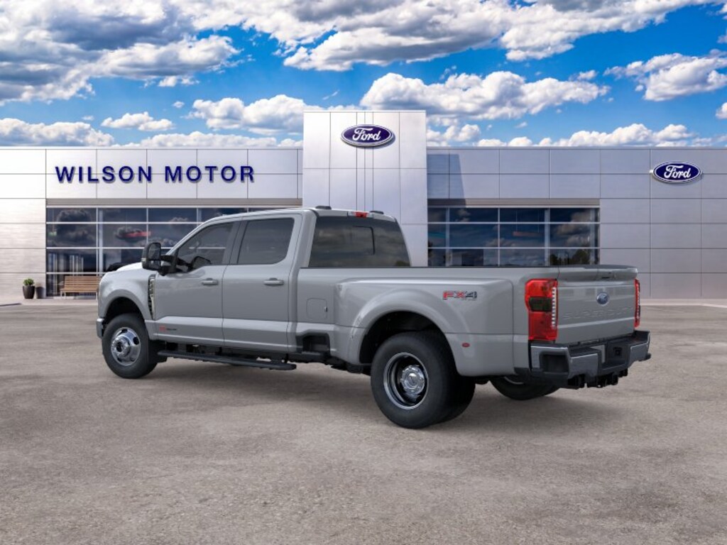 New 2026 Ford F-350SD Lariat Truck Crew Cab