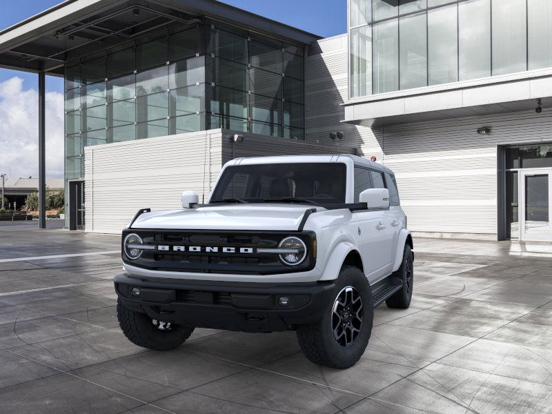 2025 Ford Bronco Outer Banks photo 2