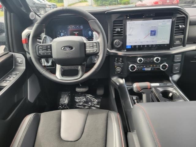 2025 Ford F-150 Raptor photo 16