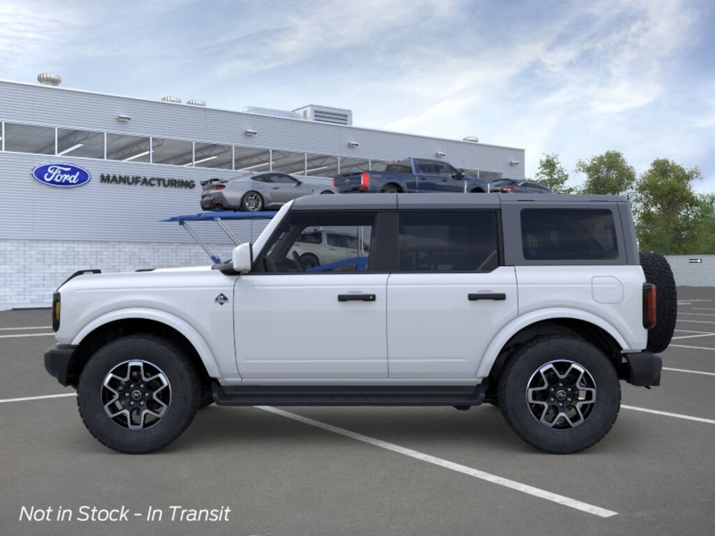 New 2026 Ford Bronco Outer Banks SUV