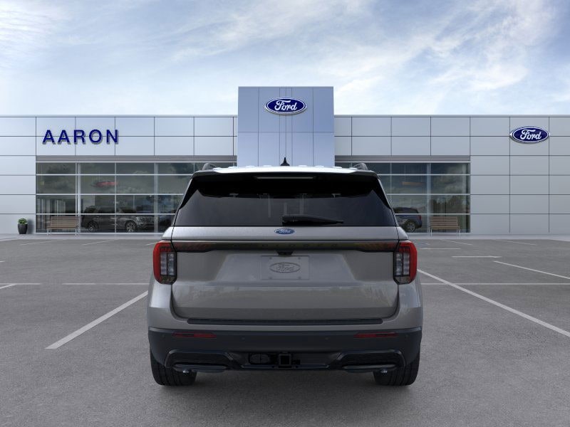 2025 Ford Explorer ST-Line photo 2