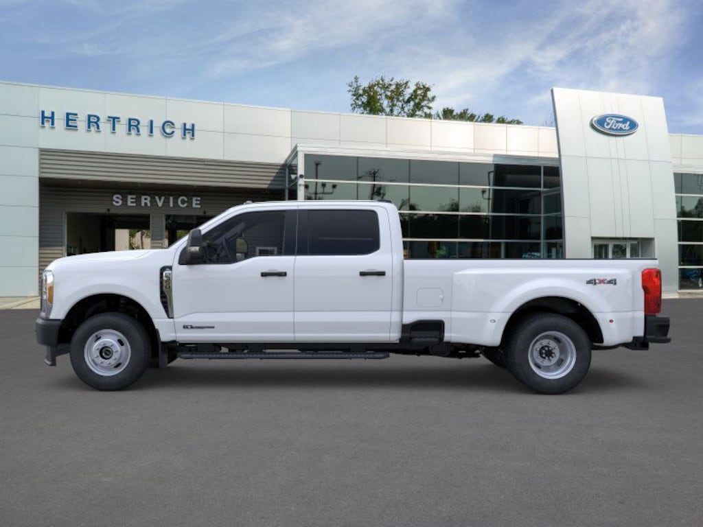 New 2026 Ford Super Duty F-350 DRW F-350 XL Truck Crew Cab