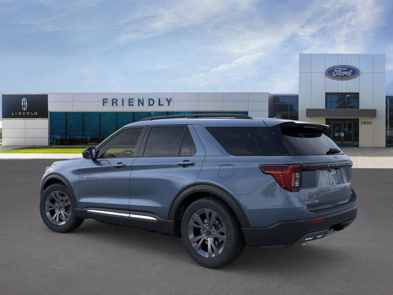 2025 Ford Explorer photo 4