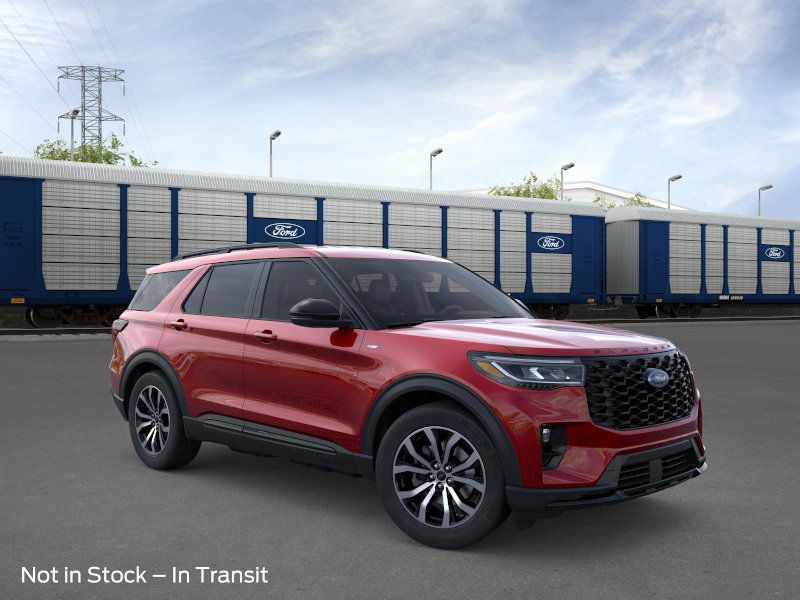 2025 Ford Explorer ST-Line photo 4