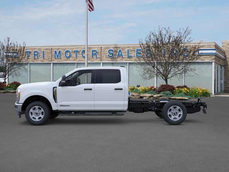 2026 Ford F-350 photo 3