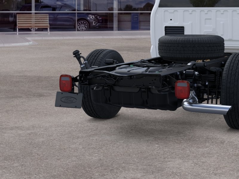 2025 Ford F-350 Super Duty Chassis Cab XL - Photo 33