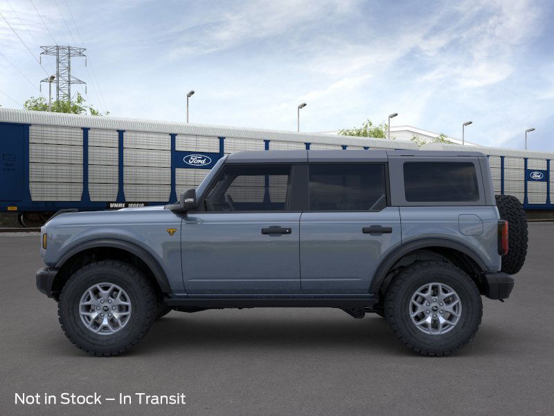 2025 Ford Bronco Badlands photo 3