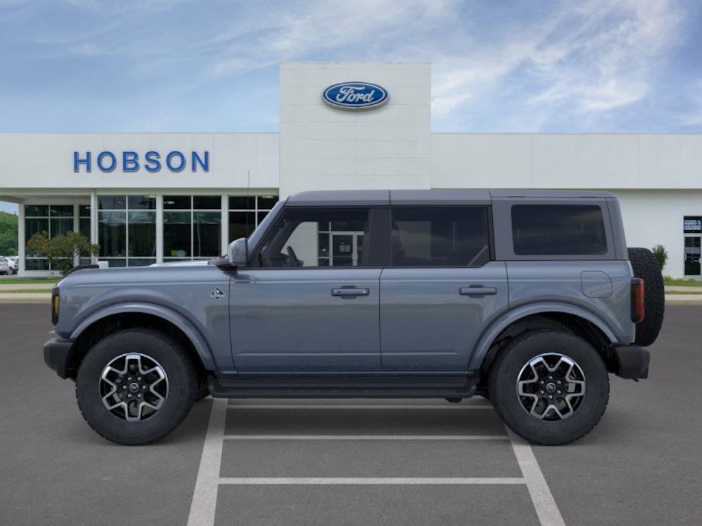 New 2025 Ford Bronco Outer Banks SUV