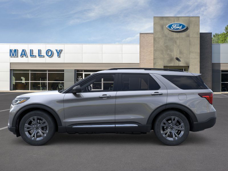 2025 Ford Explorer photo 3