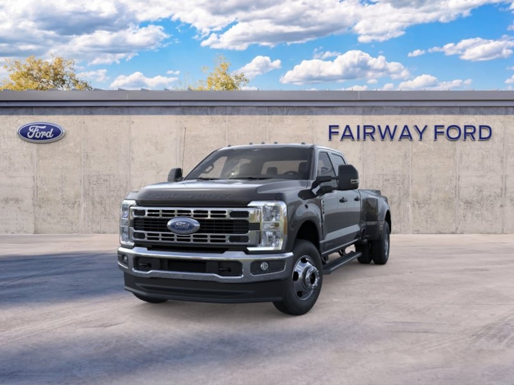 New 2026 Ford Super Duty F-350 DRW XLT XLT 4WD Crew Cab 8 Box