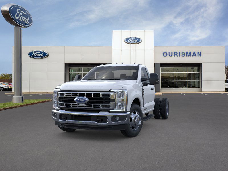 2026 Ford F-350 XLT photo 3