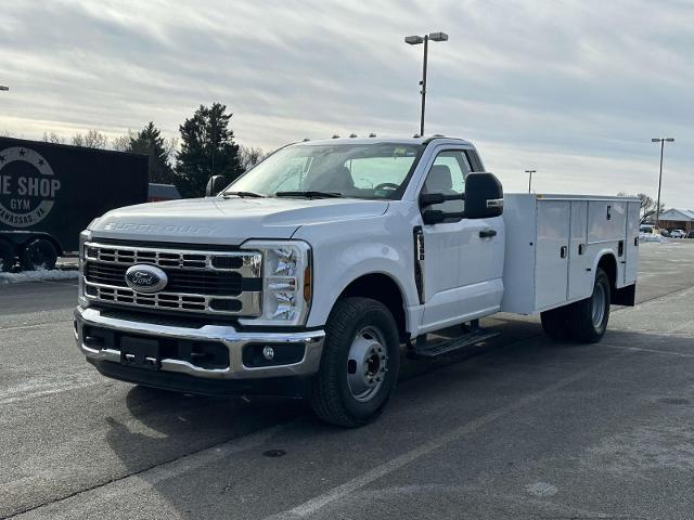 2024 Ford F-350 Super Duty Chassis Cab XL - Photo 25