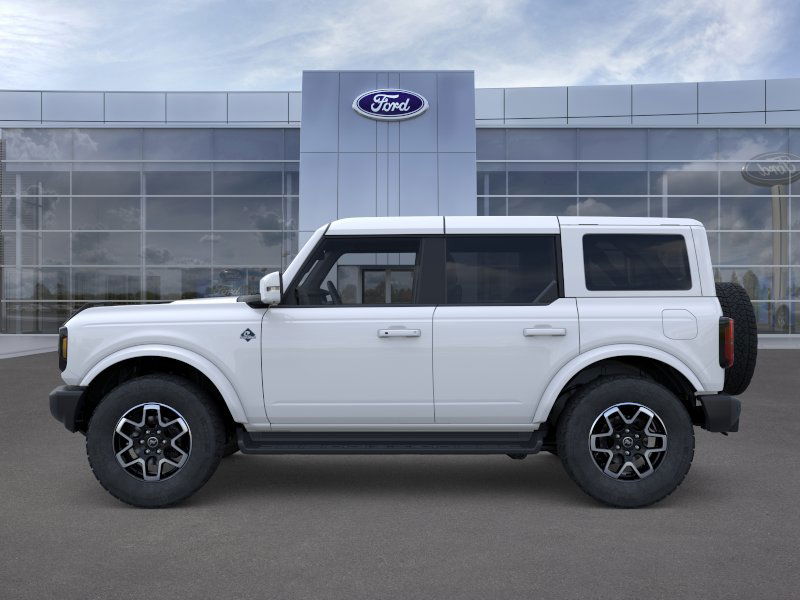 2025 Ford Bronco Outer Banks photo 2