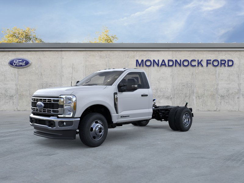 2026 Ford F-350 Super Duty Chassis Cab XL's photo