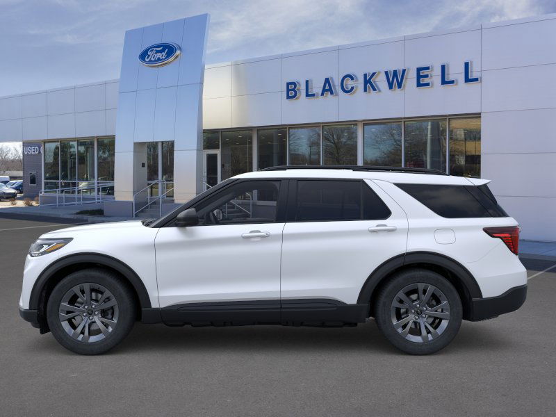2026 Ford Explorer photo 3
