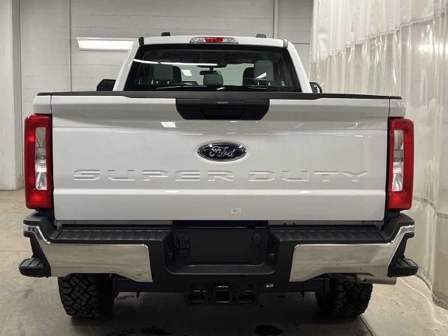 Thumbnail: 2025 Ford Econoline - 34