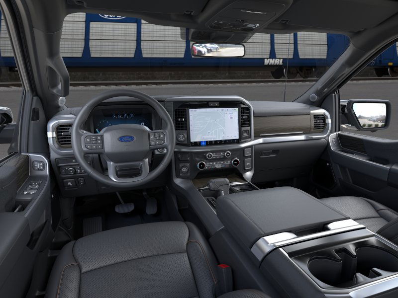 2025 Ford F-150 Lariat photo 2