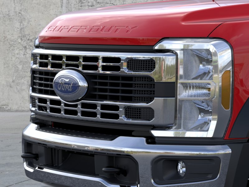 2025 Ford F-550 Super Duty Chassis Cab XLT - Photo 18