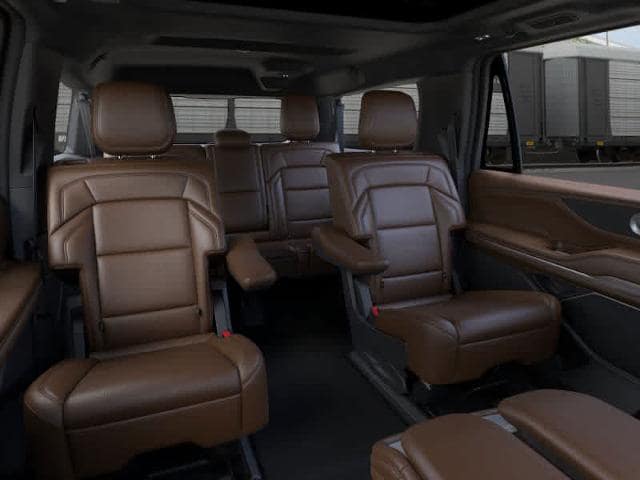 Thumbnail: 2025 Lincoln Navigator L - 34