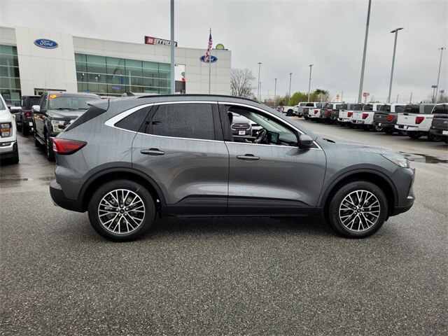 2025 Ford Escape Plug-in hybrid PHEV - Photo 39