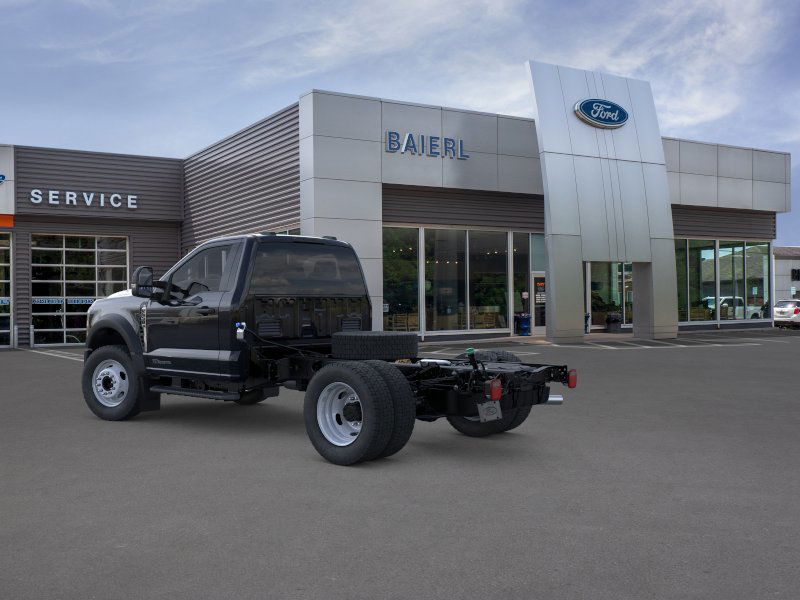 2026 Ford F-550 photo 4