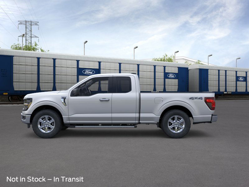 2025 Ford F-150 XLT photo 2