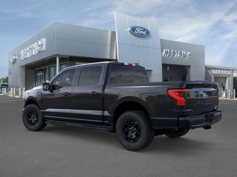 2025 Ford F-150 Lightning XLT 4WD Supercrew 5.5 Box Truck SuperCrew Cab