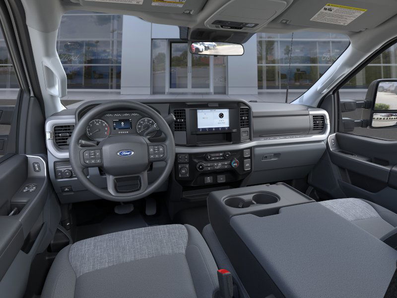 2025 Ford F-350 Super Duty XLT - Photo 31