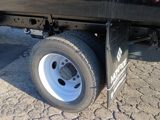 2024 Ford F-450 Super Duty Chassis Cab XL - Photo 44