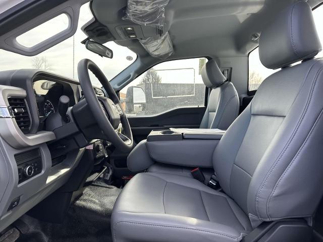 2024 Ford F-350 Super Duty Chassis Cab XL - Photo 29