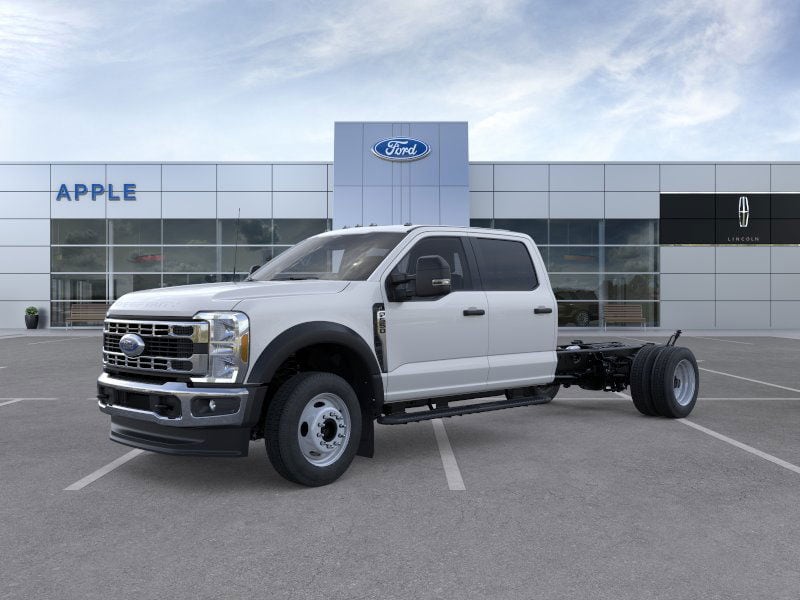 2025 Ford F-550 Super Duty Chassis Cab XL's photo
