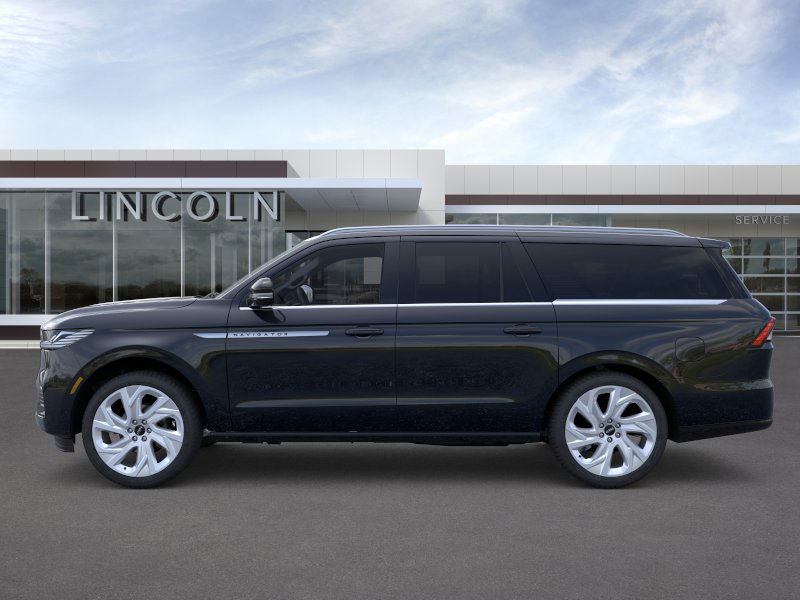 2025 Lincoln Navigator L Reserve photo 4