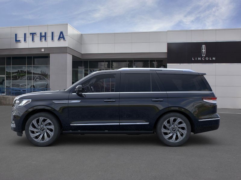 Thumbnail: 2024 Lincoln Navigator - 33