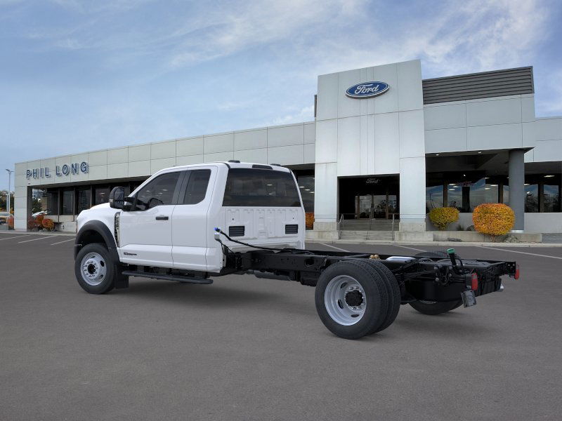 2026 Ford F-550 photo 4