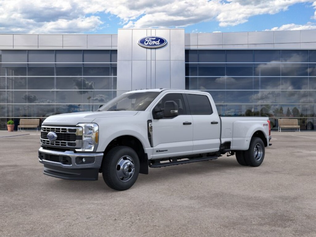 New 2026 Ford F-350 XLT Crew Cab