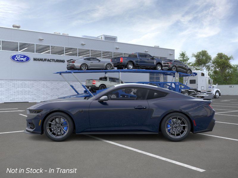 2025 Ford Mustang Dark Horse photo 3