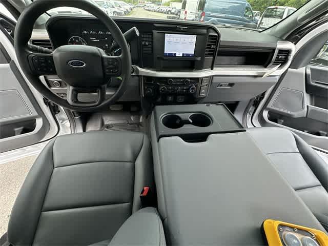 Thumbnail: 2025 Ford Econoline - 44