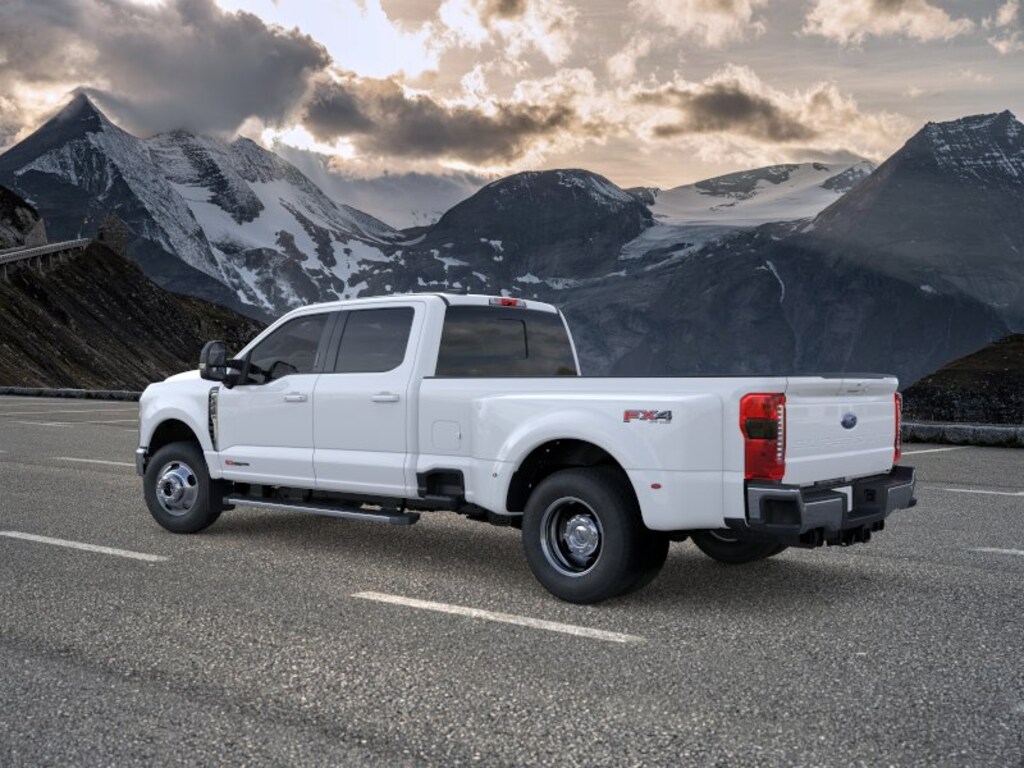 New 2026 Ford F-350 Lariat Truck Crew Cab