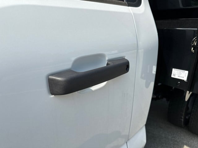 2024 Ford F-450 Super Duty Chassis Cab XL - Photo 40