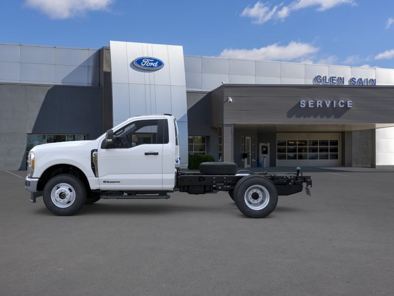 2025 Ford F-350 Super Duty Chassis Cab XL - Photo 25