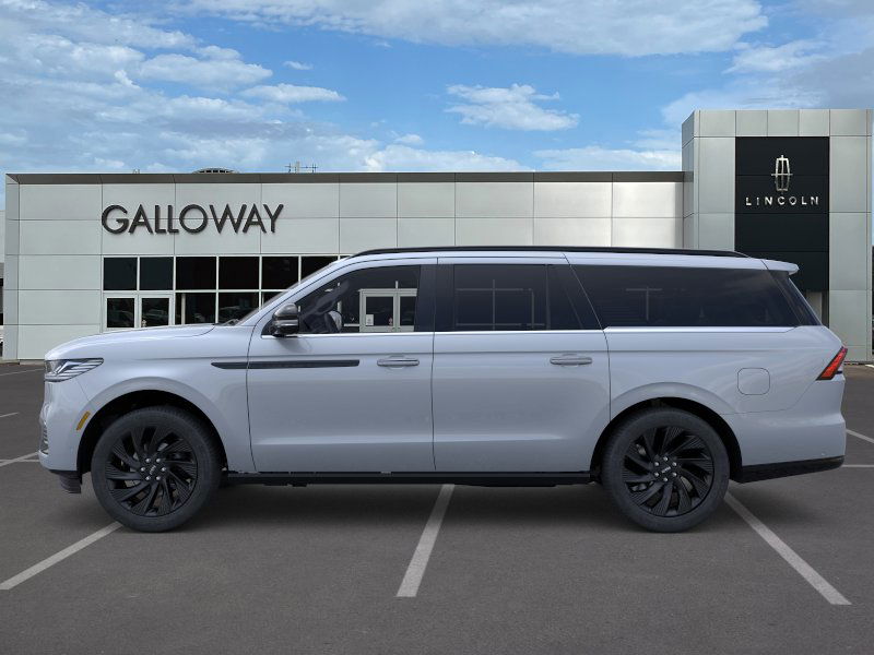 2025 Lincoln Navigator L Reserve photo 3