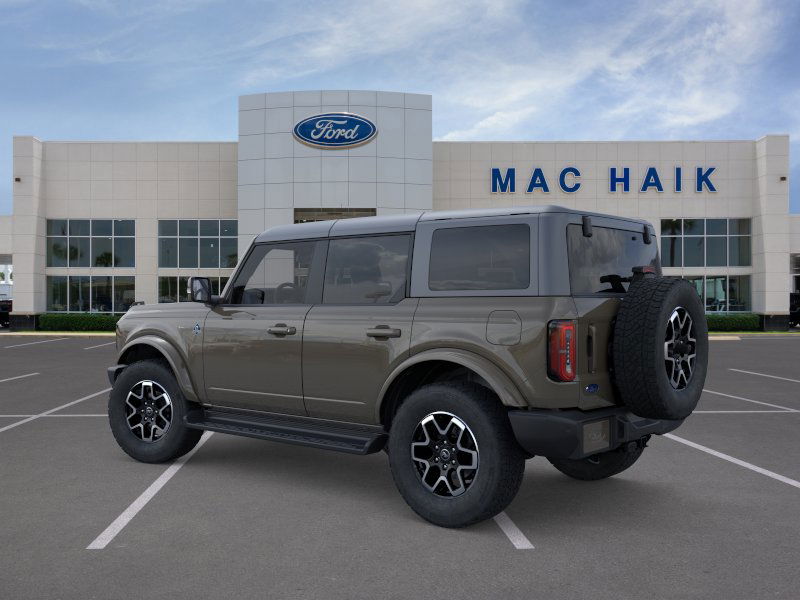 2025 Ford Bronco Outer Banks photo 3