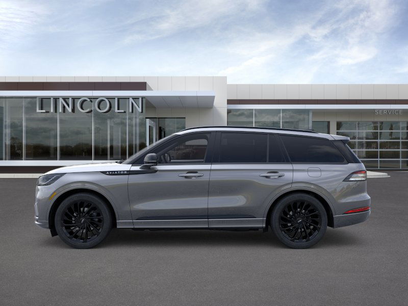 2025 Lincoln Aviator Reserve photo 3