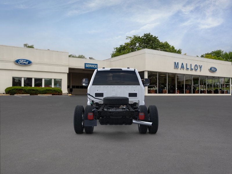 2025 Ford F-350 Super Duty Chassis Cab XL - Photo 8