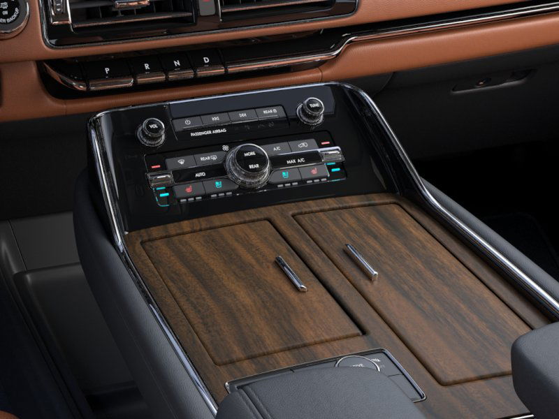 Thumbnail: 2024 Lincoln Navigator L - 43