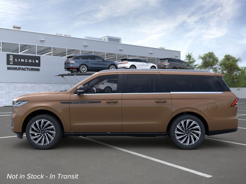 2025 Lincoln Navigator Black Label photo 3