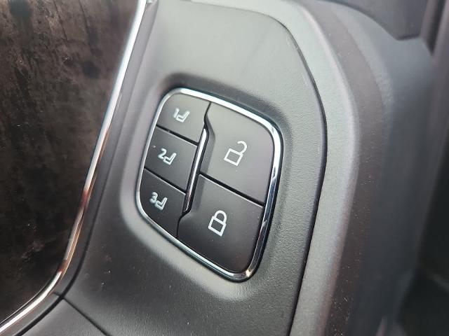 new 2025 Ford Super Duty F-350 SRW car, priced at $105,680