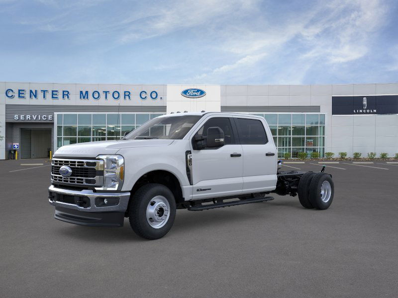 2026 Ford F-350 Super Duty Chassis Cab XL's photo