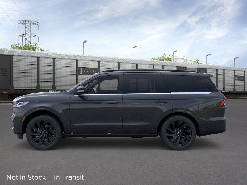 2025 Lincoln Navigator Reserve photo 3