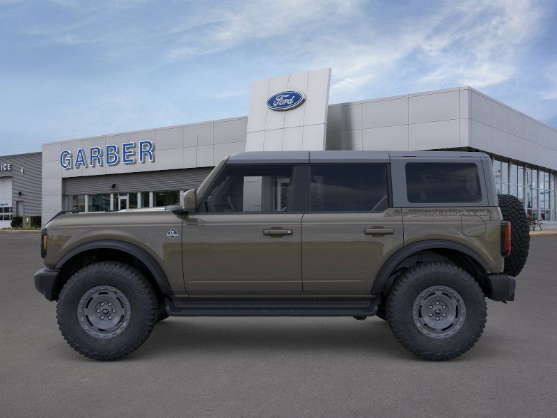2025 Ford Bronco Outer Banks photo 3